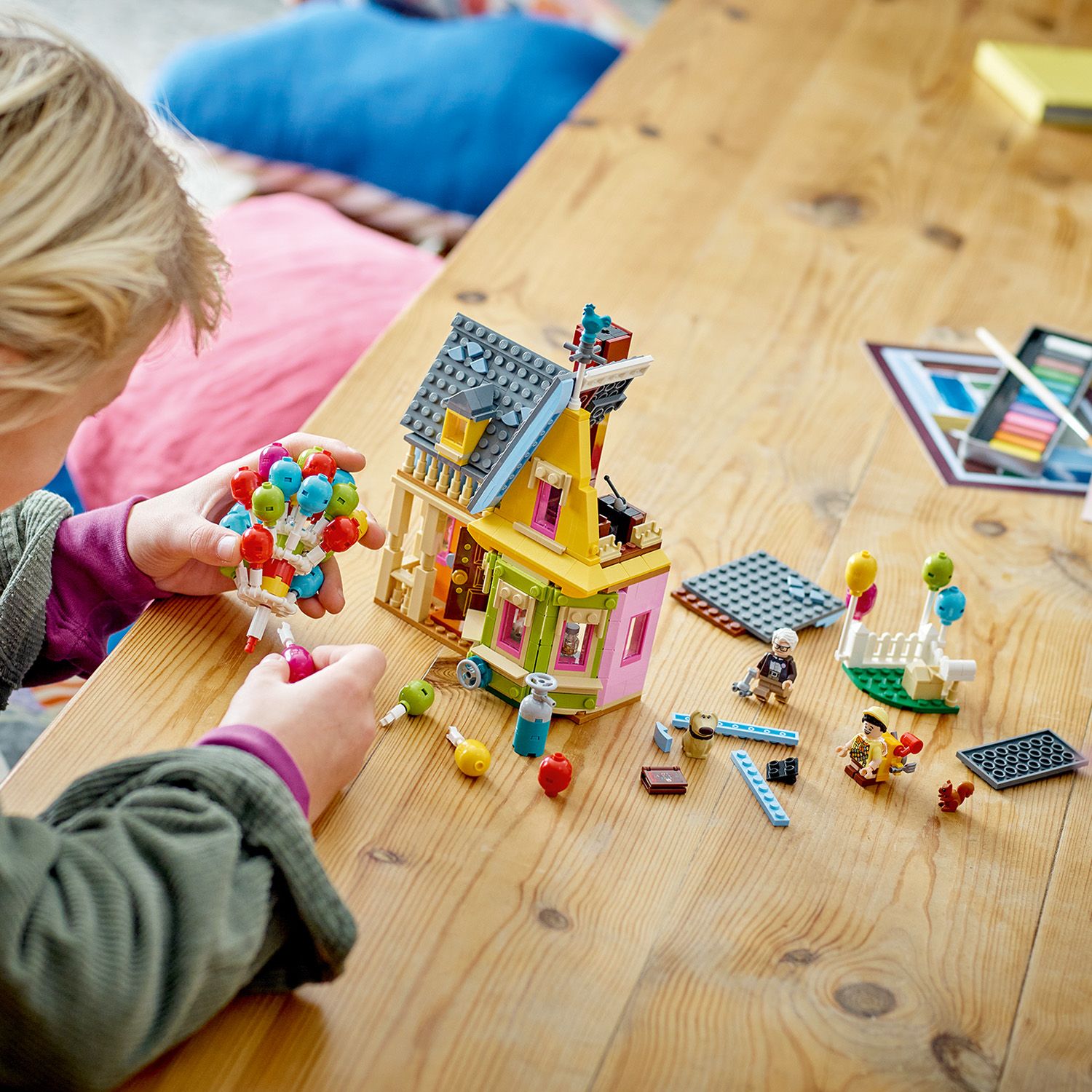 Kreativn&iacute; z&aacute;bava při stavěn&iacute; a hran&iacute; pro fanou&scaron;ky filmu