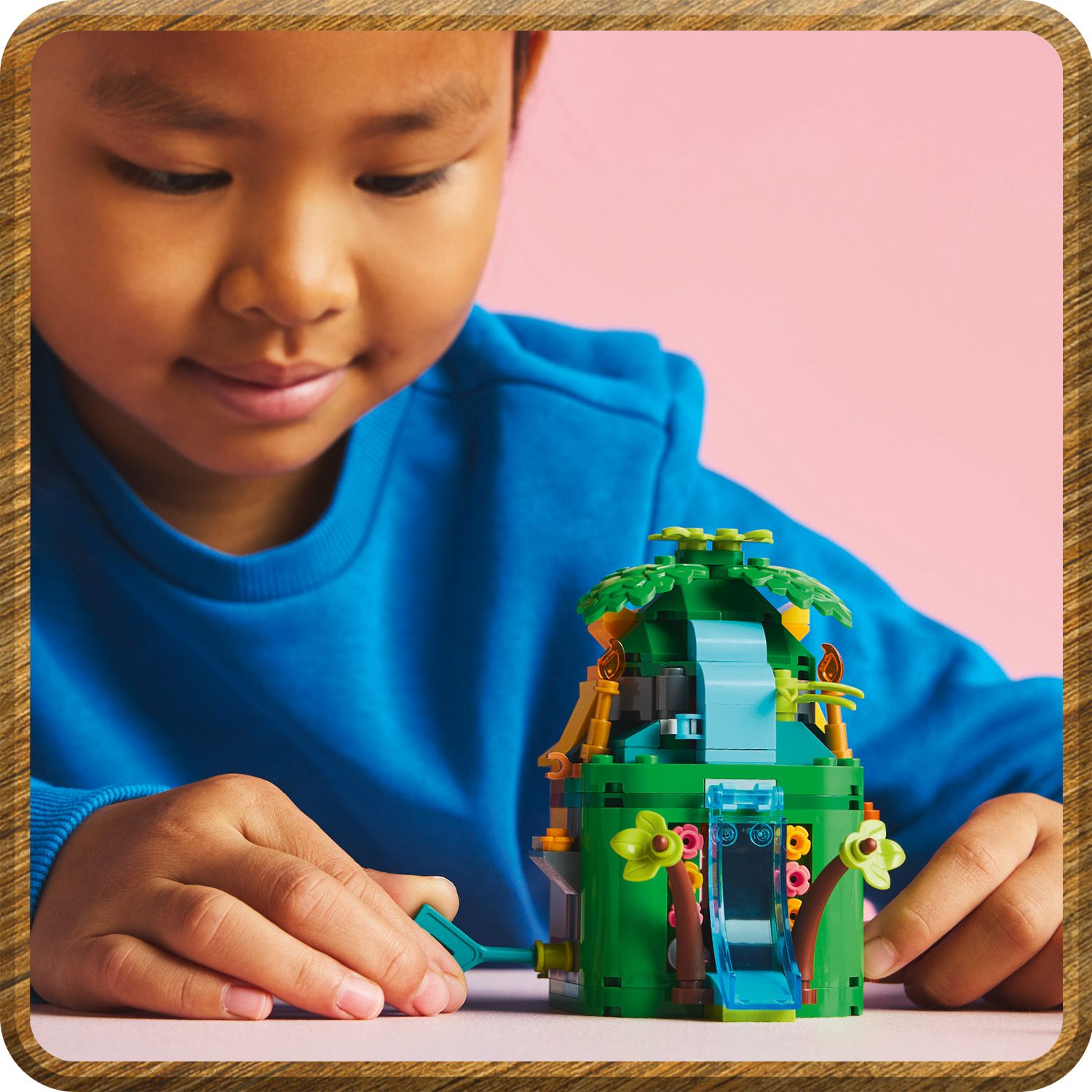 Kloubová stavebnice s klíčem