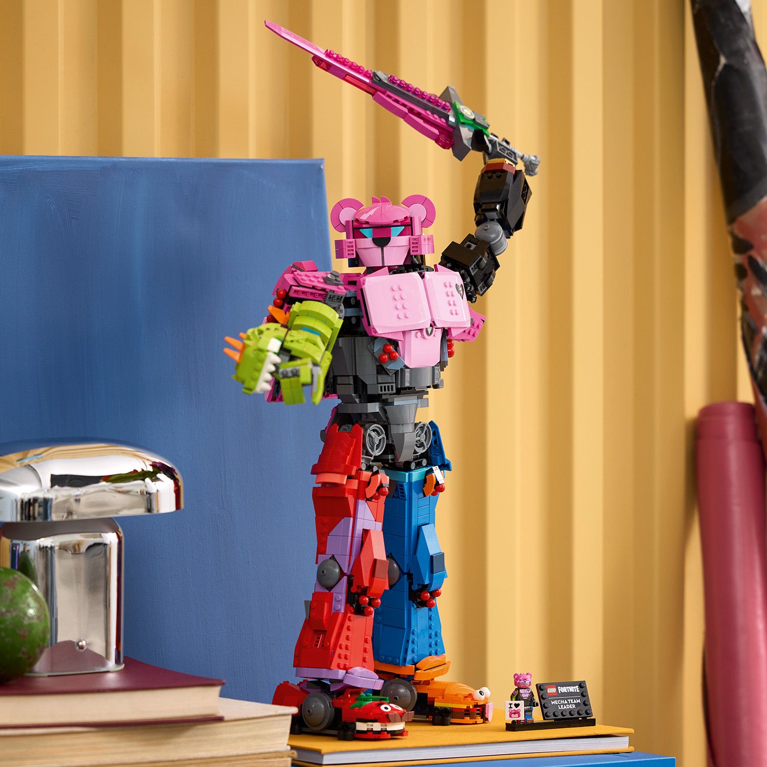 Mecha Team Leadera můžete polohovat